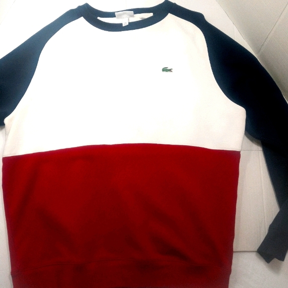 Lacoste - Picture 3 of 4